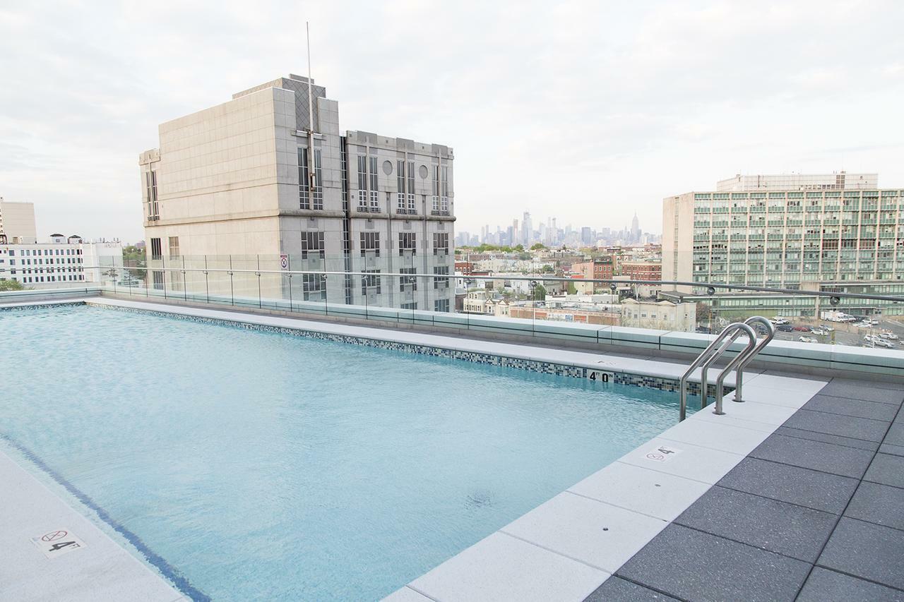 Furnished Quarters At Grove Pointe Apartment Jersey City Bagian luar foto