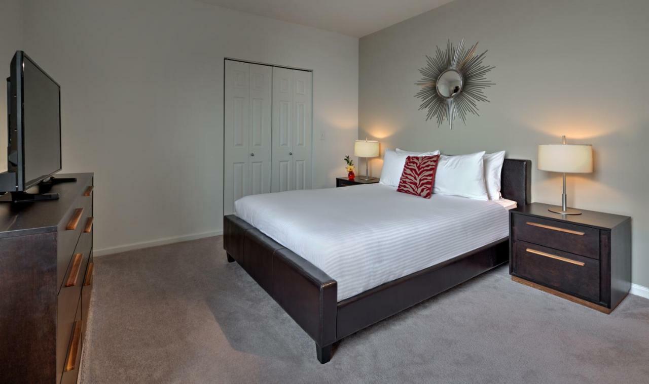 Furnished Quarters At Grove Pointe Apartment Jersey City Bagian luar foto