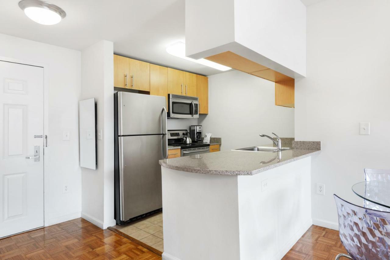 Furnished Quarters At Grove Pointe Apartment Jersey City Bagian luar foto